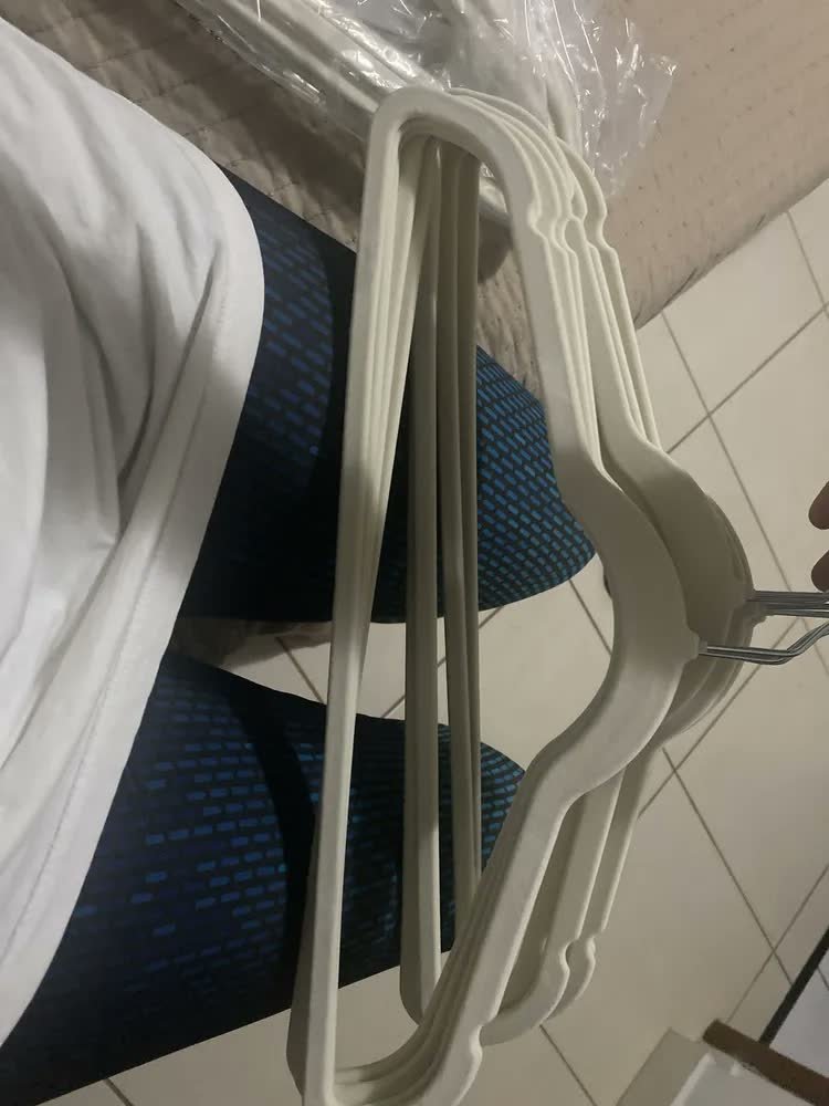 foto de Kit Cabides Veludo De Roupa Antideslizante Slim Adulto 50 Un