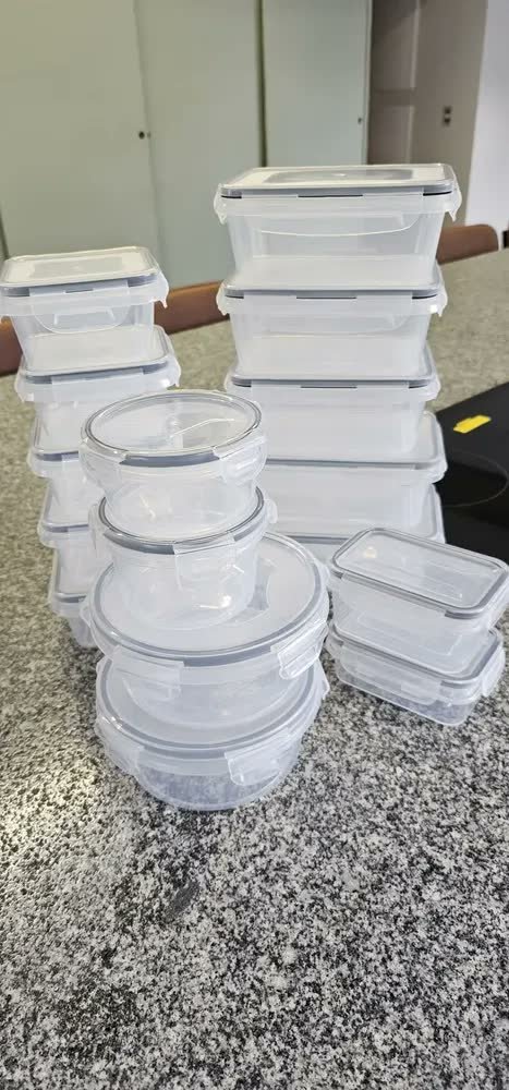 foto de comprador de Conjunto 16 Potes Herméticos Croix Empilhavel Tampa E Trava Cor Transparente