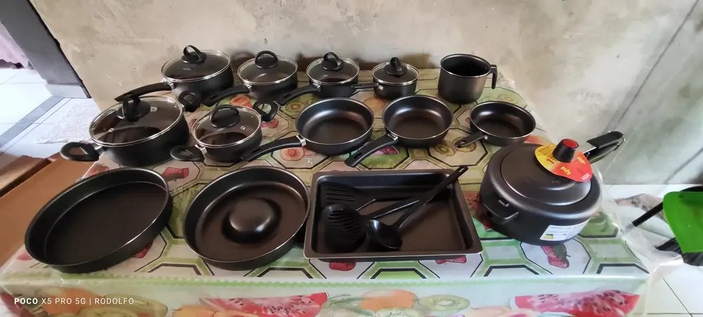foto de comprador de Conjunto Panelas 17 Peças Antiaderente Brinde Panela Pressão