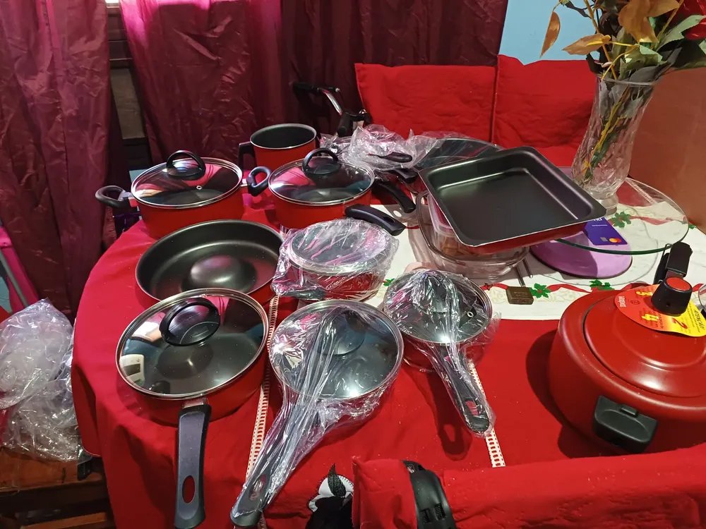foto de cliente de Conjunto Panelas 17 Peças Antiaderente Brinde Panela Pressão