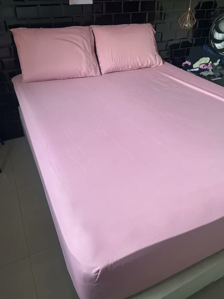 foto de comprador de Jogo De Lençol Queen 3 Peças 400 Fios C/ Elástico Hotel