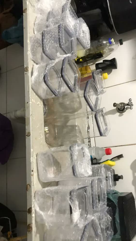 foto de cliente de Kit 17 Potes Herméticos Acrílicos Empilháveis Quadrados Transparente para Cozinha e Despensa