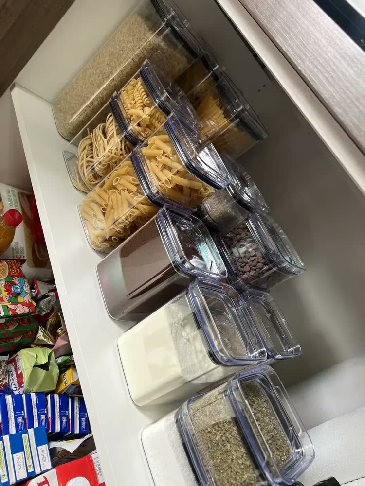 foto de comprador de Kit 17 Potes Herméticos Acrílicos Empilháveis Quadrados Transparente para Cozinha e Despensa
