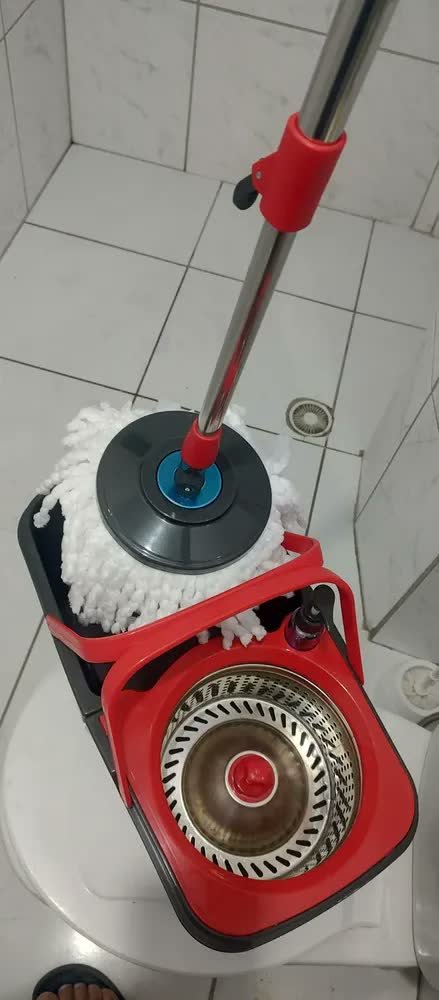 foto de Mop Esfregão Duo Giratório Desmontável Duas Águas Cesto Inox Cor Cinza-escuro
