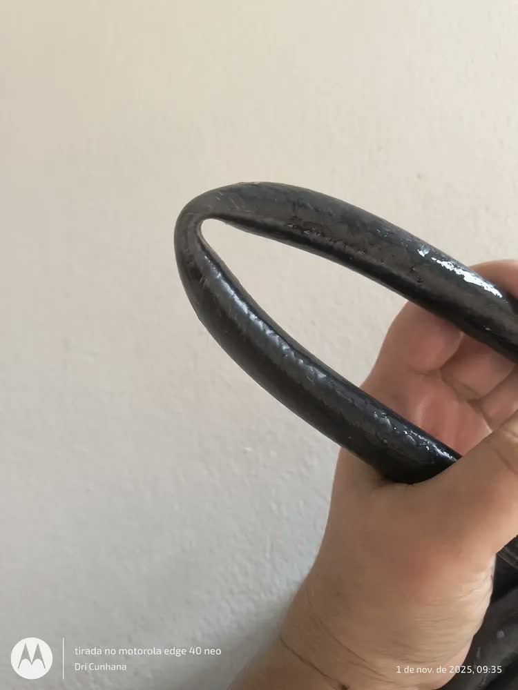foto de comprador de Mangueira Jardim Anti Torção 1/2 Pt300 Reforçada 30 Metros Cor Preto