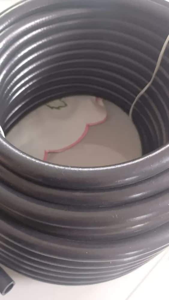 foto de comprador de Mangueira Jardim Anti Torção 1/2 Pt300 Reforçada 30 Metros Cor Preto
