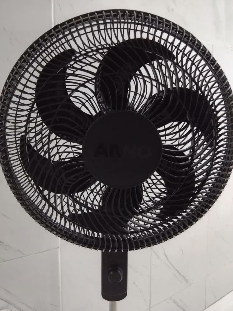 foto de comprador de Ventilador Arno Coluna Essential 40cm 6 Pás 220v Ve2c