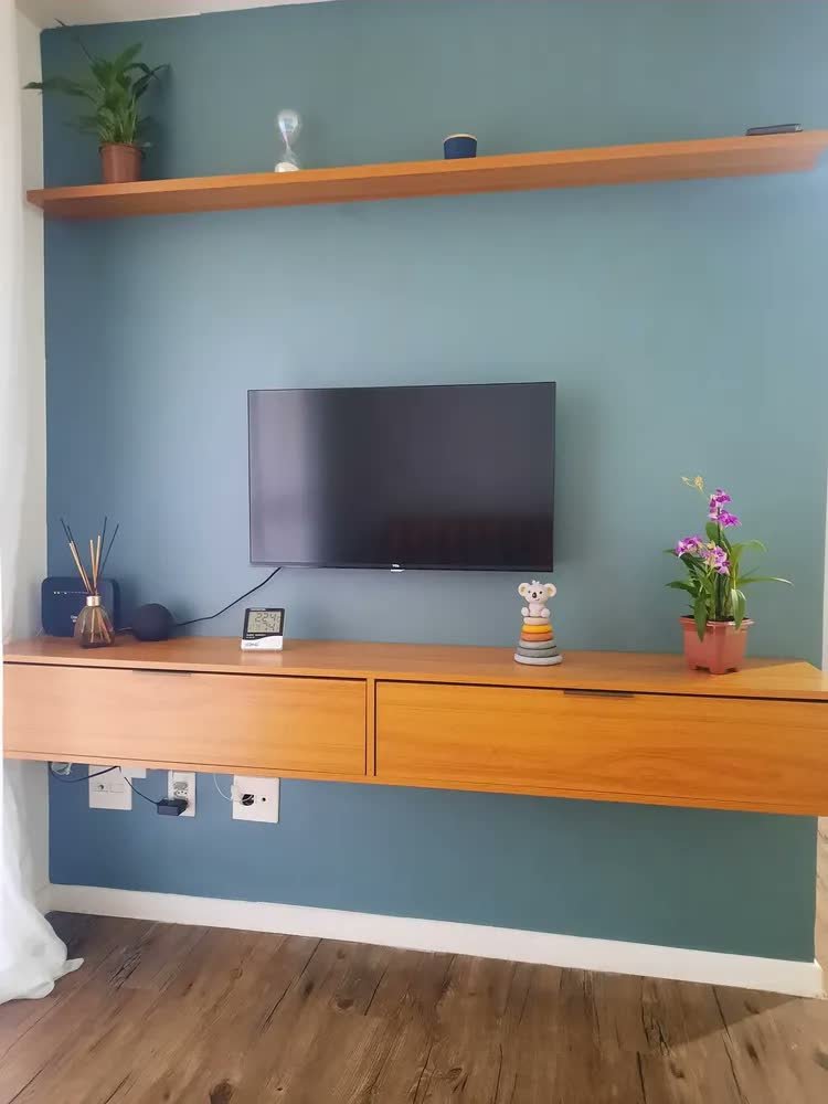 foto de comprador de Rack Tv 75 Pol. Suspenso 180cm 2 Portas Lila Cinamomo Z49 - Cinamomo