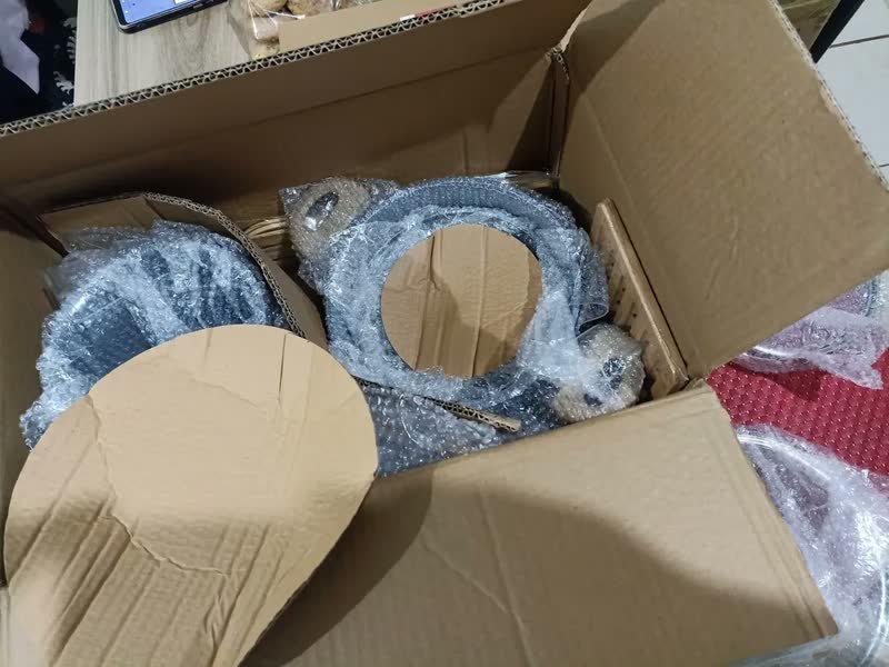 foto de comprador de Jogo De Panelas Induçao Antiaderente Cerâmica 10 Peças Ppg Pfoa Free Baunilha