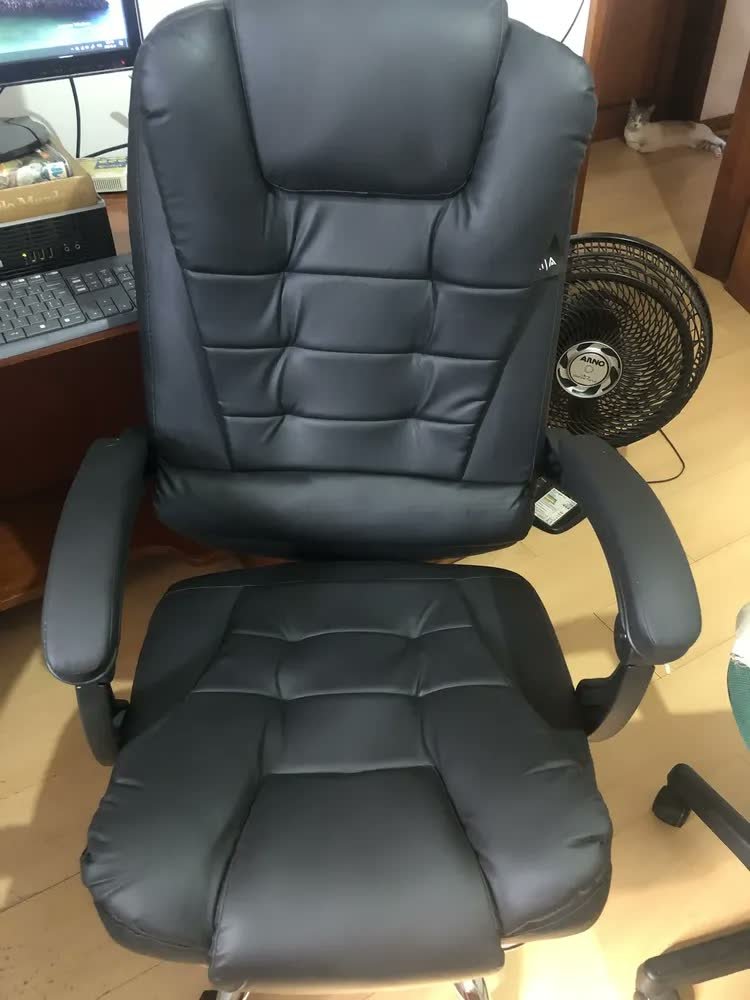 foto de comprador de Cadeira De Escritorio Presidente Rija Ajustável Preto Couro Sintético