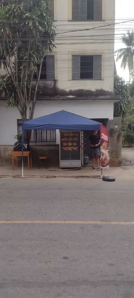 foto de comprador de Tenda Gazebo 3x3 Sanfonada Articulada Dobrável Impermeável Reforçada Montagem Rápida Praia Camping Feira Eventos Proteção Sol Chuva Bolsa Transporte