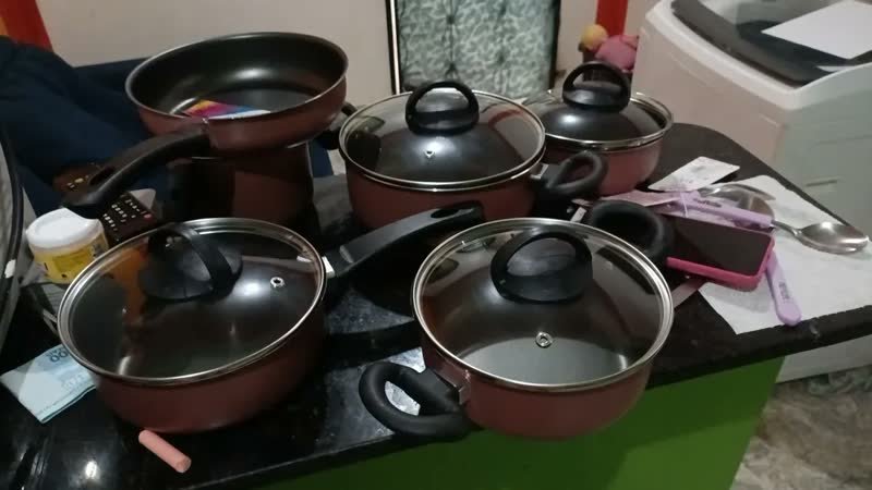foto de cliente de Conjunto De Panelas 9 Peças Antiaderente Com Tampa De Vidro E Utensílios Fogão A Gás Preto