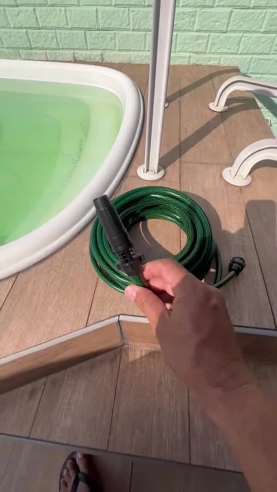 foto de comprador de Mangueira Jardim 20m Metros Com Esguicho Trançada Reforçada Flexível 7/16 Anti Dobra Irrigação Quintal Poço Lavagem Durável